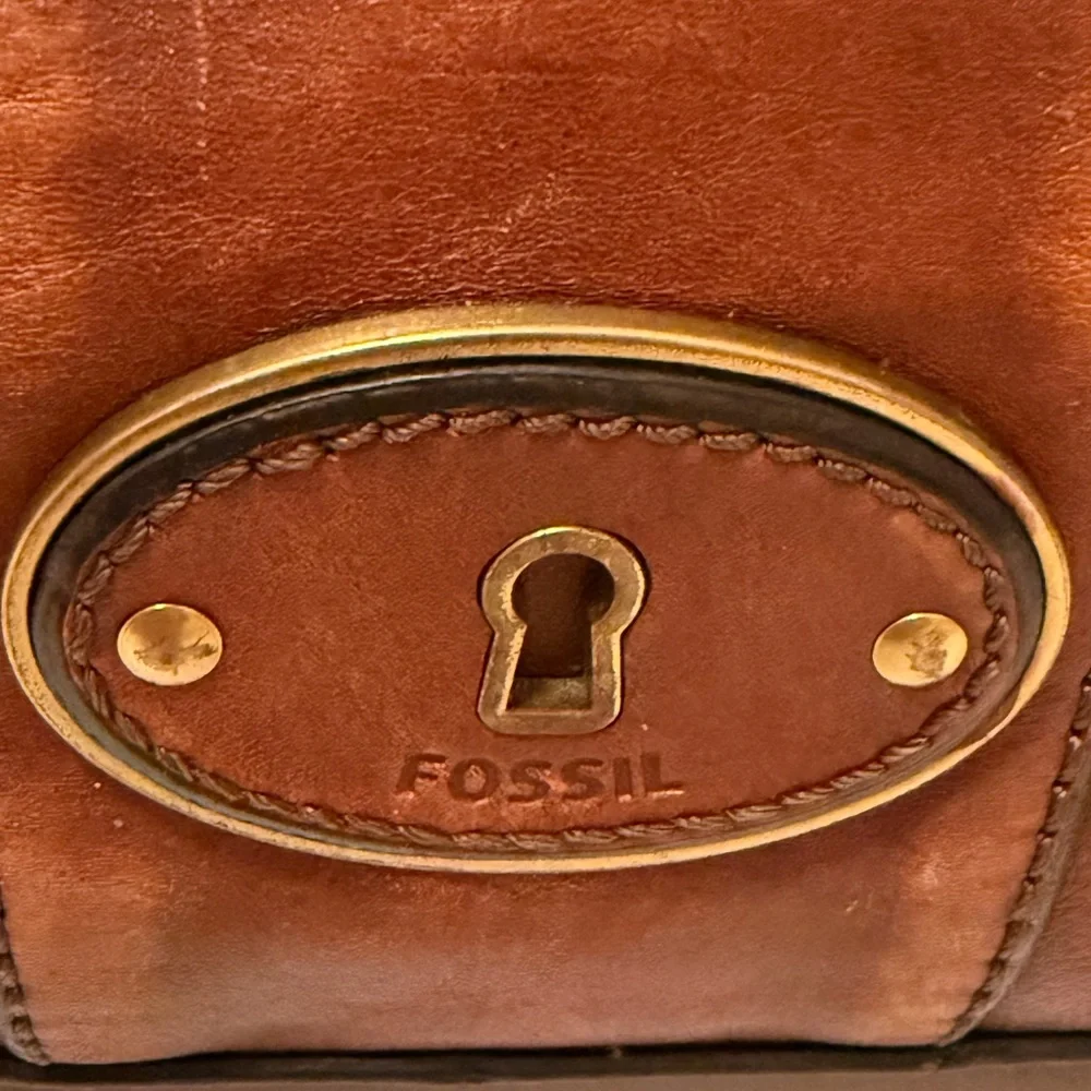 Vintage Fossil Keyhole Cognac Full Grain Leather Tote Y2K Zip Shoulder Bag 14x11